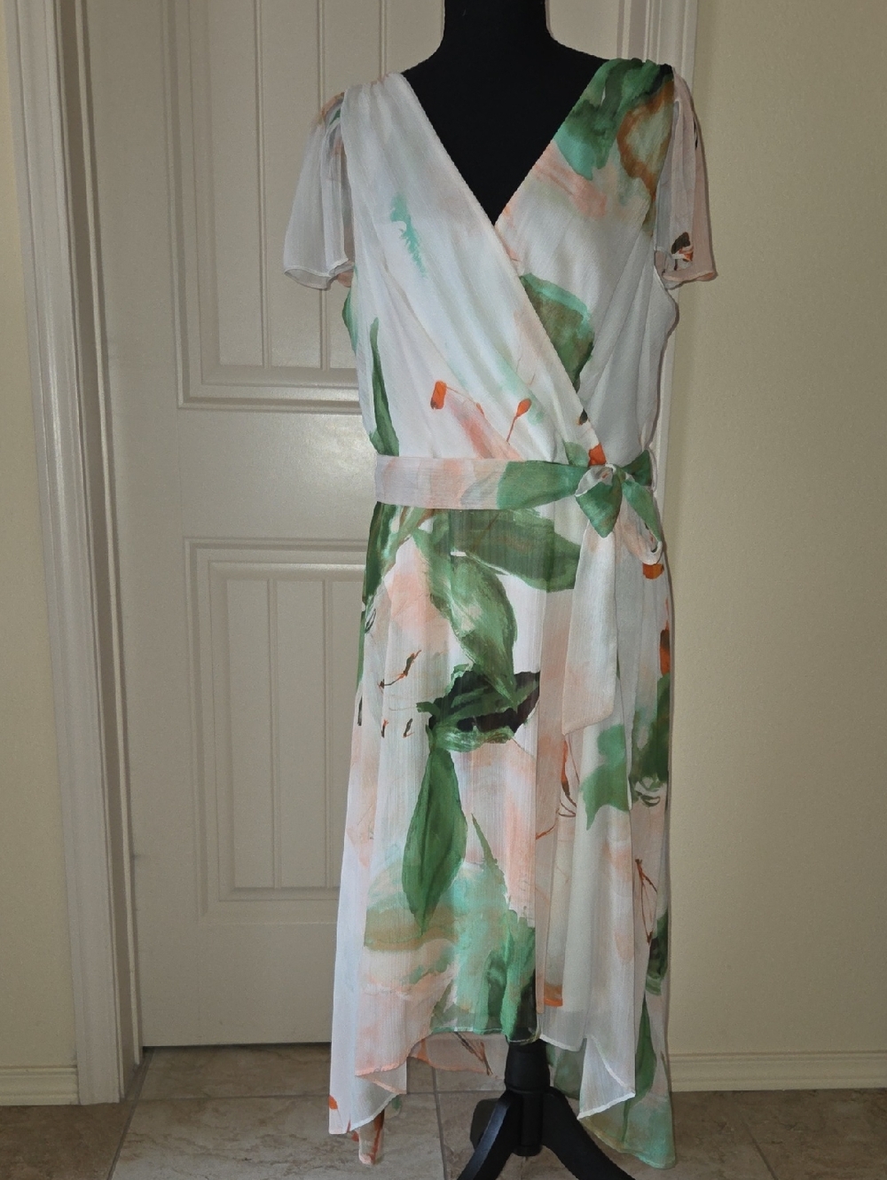 DKNY Women's Floral Flutter-Sleeve Faux-Wrap Midi Dress, Size 14